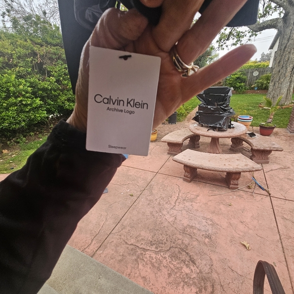 WOMANS CROPPED CK PULLOVER - Picture 4 of 5